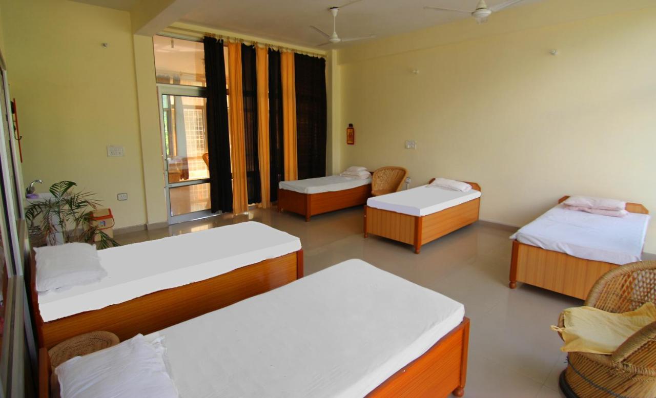 Devi Music Ashram Bed & Breakfast ริชิเคช ภายนอก รูปภาพ