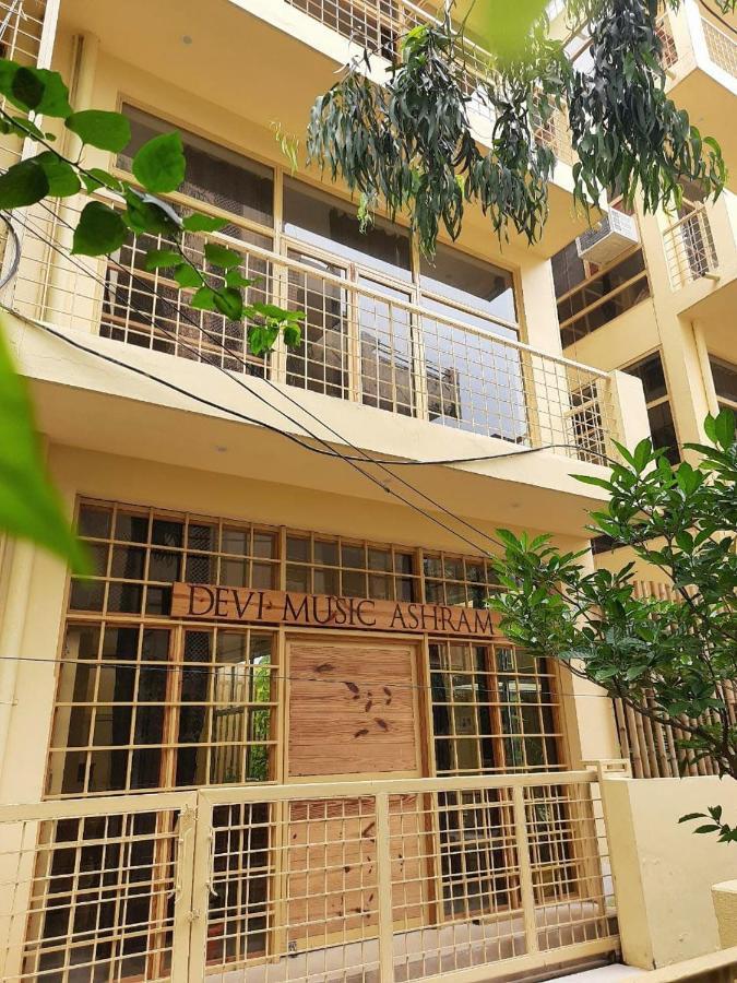 Devi Music Ashram Bed & Breakfast ริชิเคช ภายนอก รูปภาพ