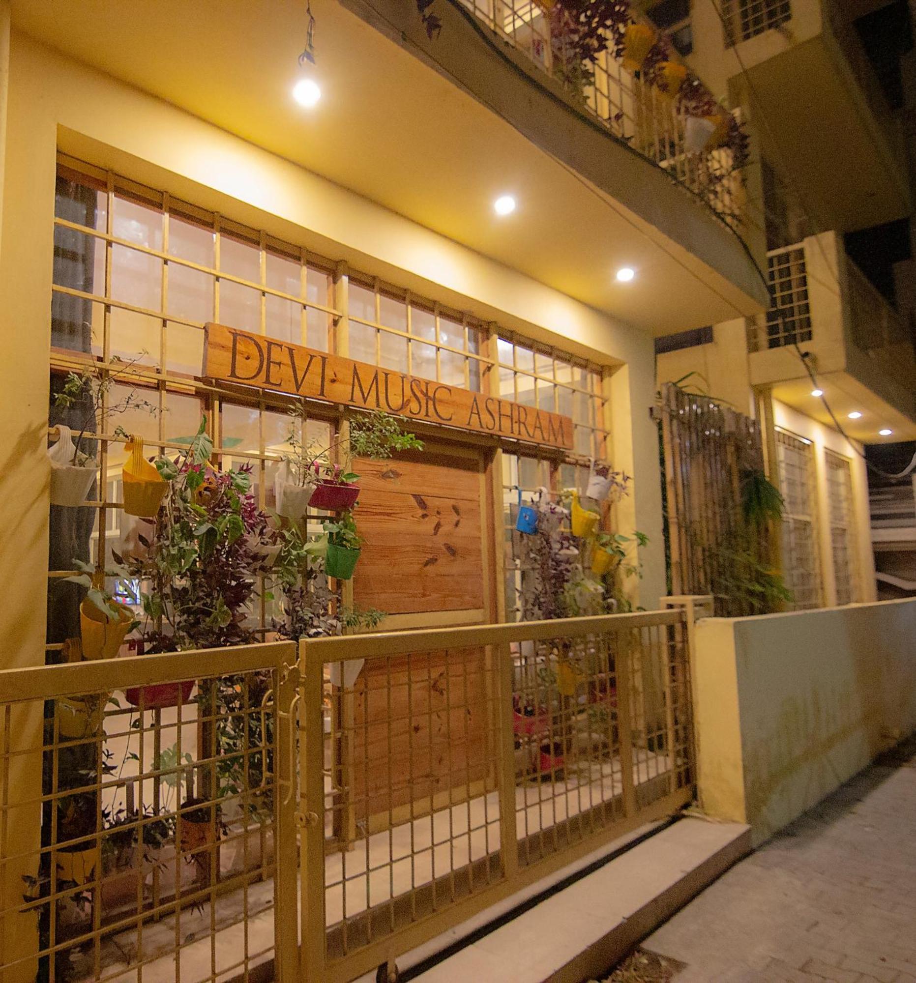 Devi Music Ashram Bed & Breakfast ริชิเคช ภายนอก รูปภาพ