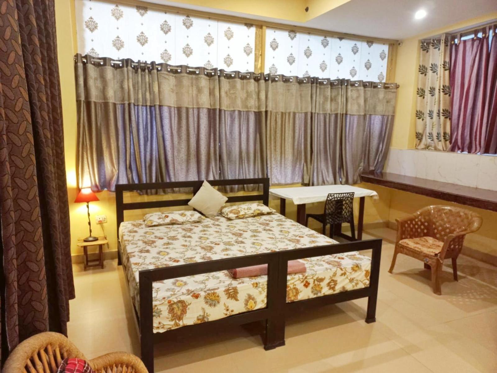 Devi Music Ashram Bed & Breakfast ริชิเคช ภายนอก รูปภาพ